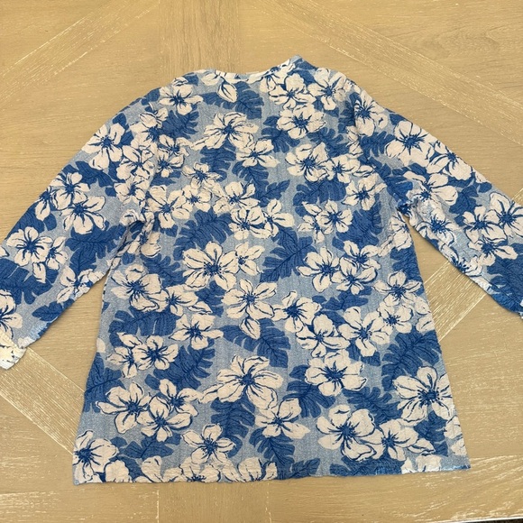 Cathy Daniels Blue and White Tropical Floral Tunic with Mandarin Collar - Picture 6 of 8